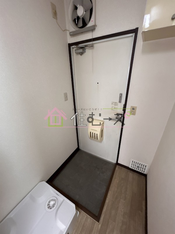 グリシーヌ壱番館 玄関