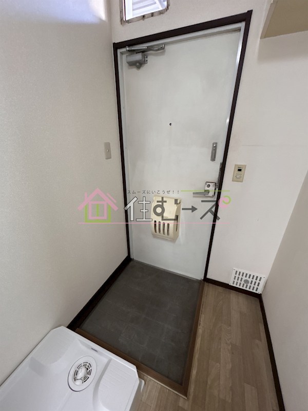 グリシーヌ壱番館 玄関