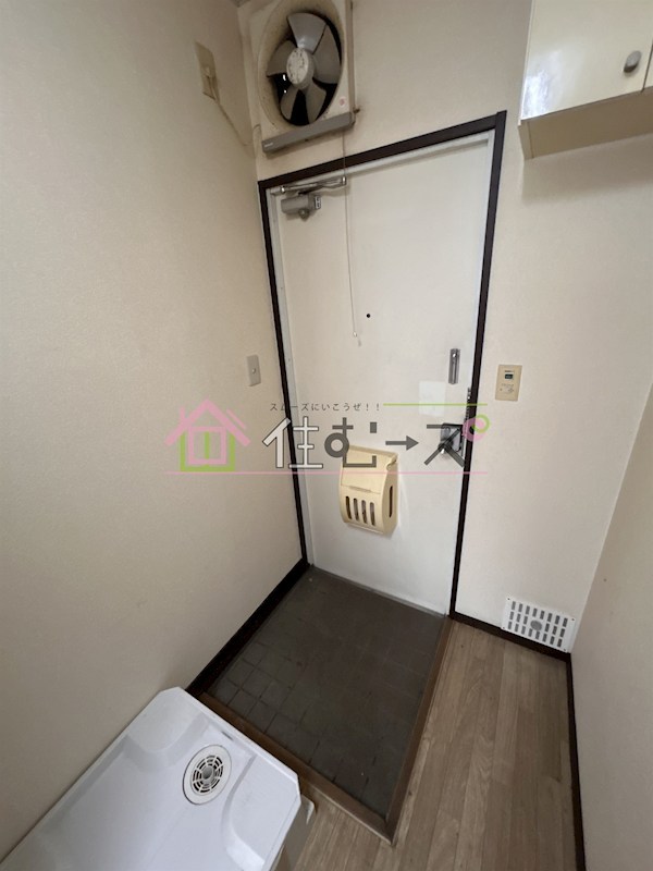 グリシーヌ壱番館 玄関