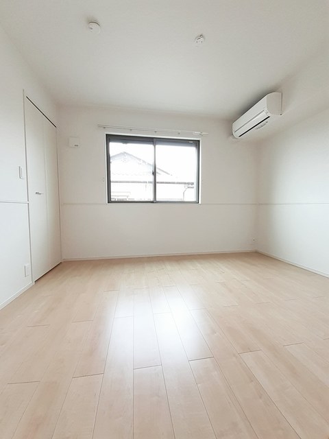 モデルヌ　ユイット その他2