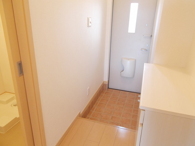 エレガンシア 玄関