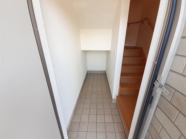 サウス昆陽 玄関