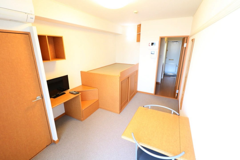 レオパレススカイヒルズ リビング