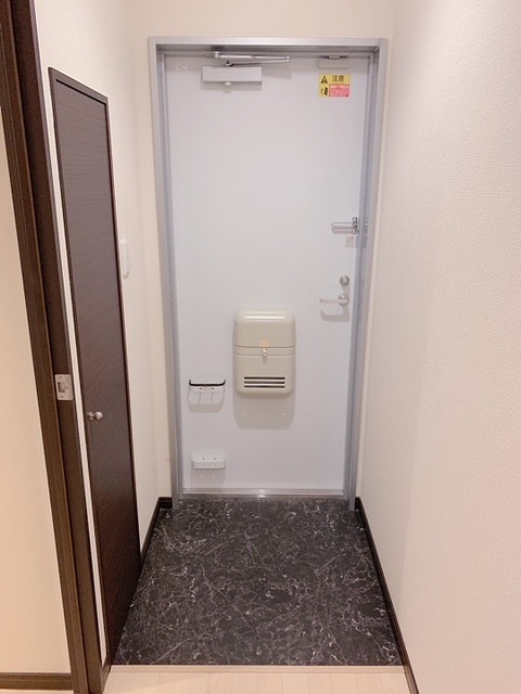 レオネクストリヴィエール武庫川 玄関