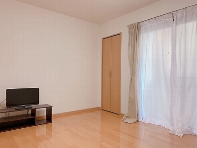 レオパレス神祇官町ＬＡ１ リビング