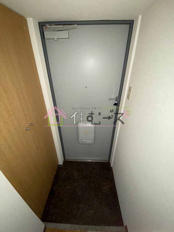 エスリード難波 玄関