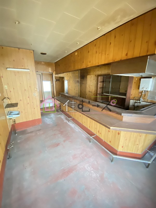 大阪市平野区長吉六反3-21-7店舗付き住宅 リビング