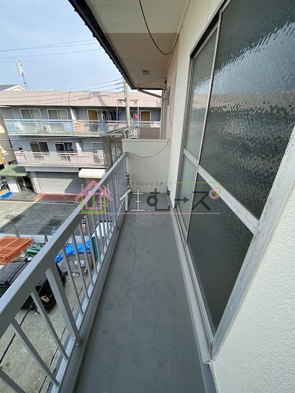 大阪市平野区長吉六反3-21-7店舗付き住宅 ベランダ