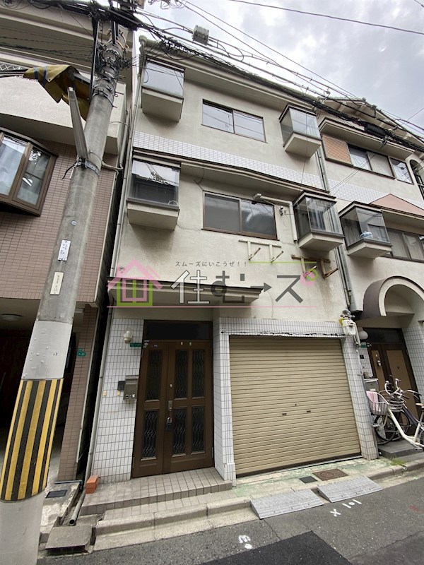 車庫付き　3F建て貸家 外観