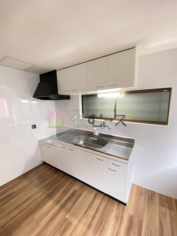 車庫付き　3F建て貸家 キッチン