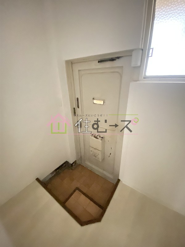 グレイスパレス 玄関