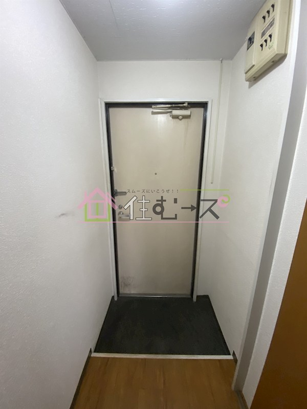 ロイヤル加美北 玄関