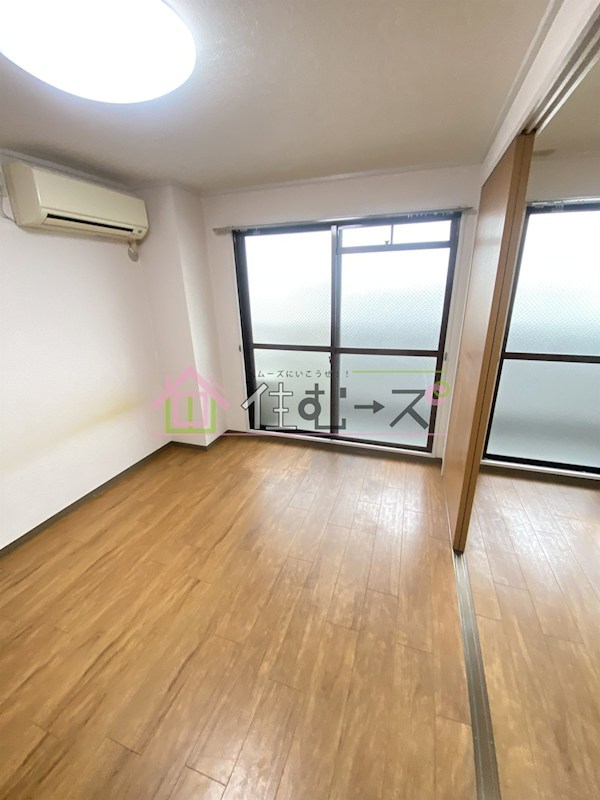 ロイヤル加美北 ベッドルーム