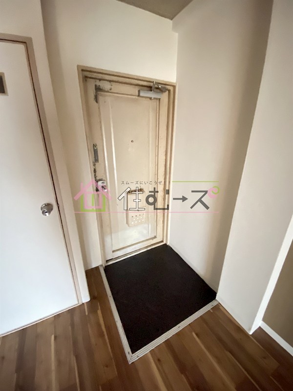 サンプラザ照ヶ丘矢田B棟 玄関