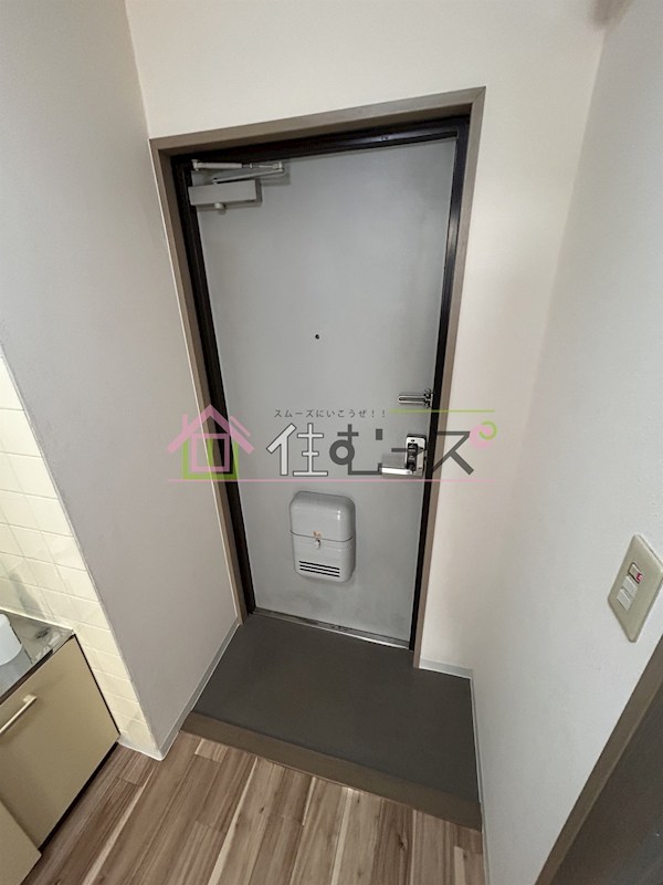 グラヴィール鶴和 玄関