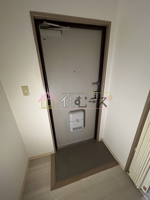 グラヴィール鶴和 玄関