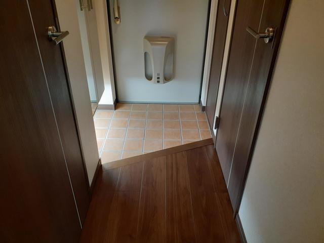 サンハイム平野宮町 玄関