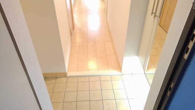 グランデ尼崎 玄関