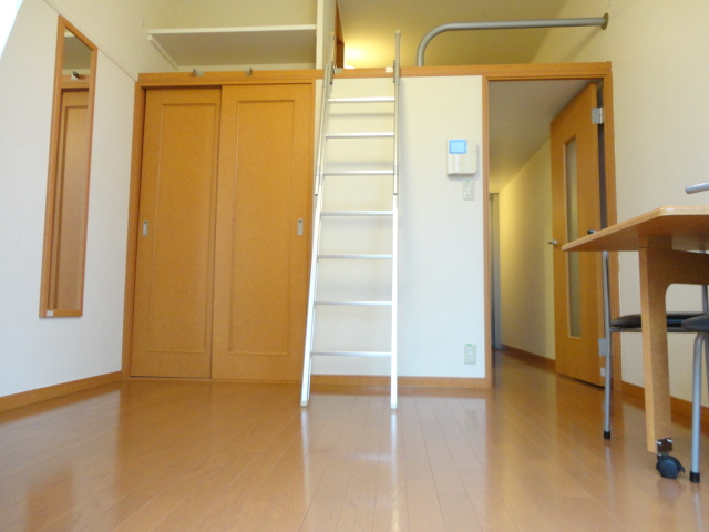 レオパレスポップ リビング