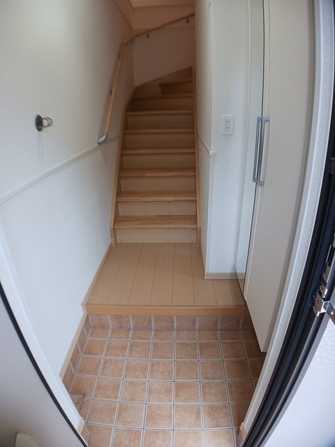 ホワイトハウスⅢ 玄関