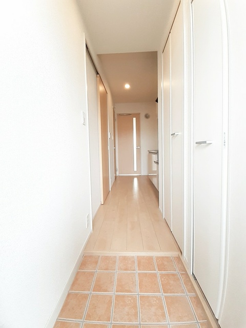 カルム・メゾン北館 玄関