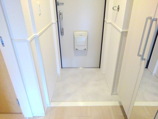 カーサ　サリーレ 玄関