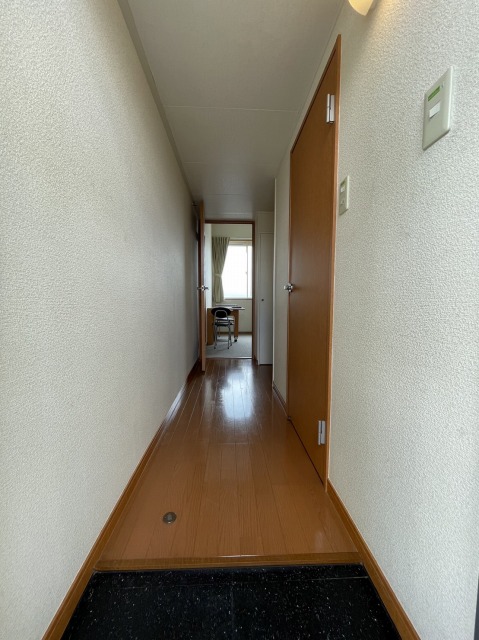 レオパレス八雲西 玄関