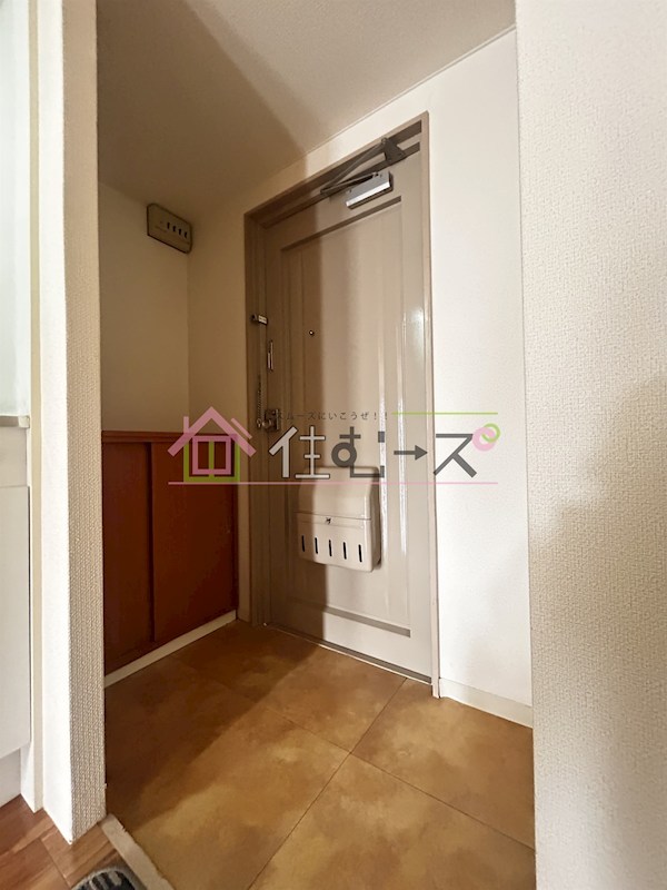 リトルアーバン 玄関