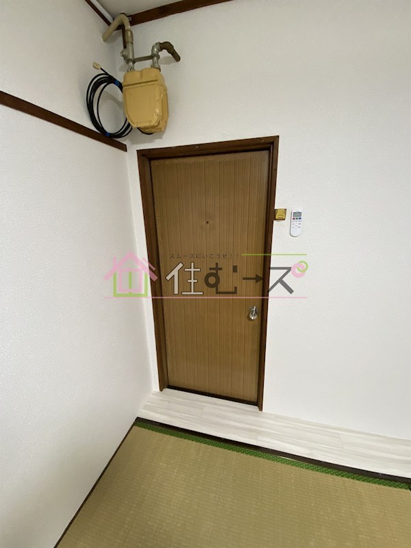 葵マンション 玄関