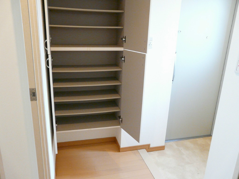 TOMODOAL 北梅田 玄関