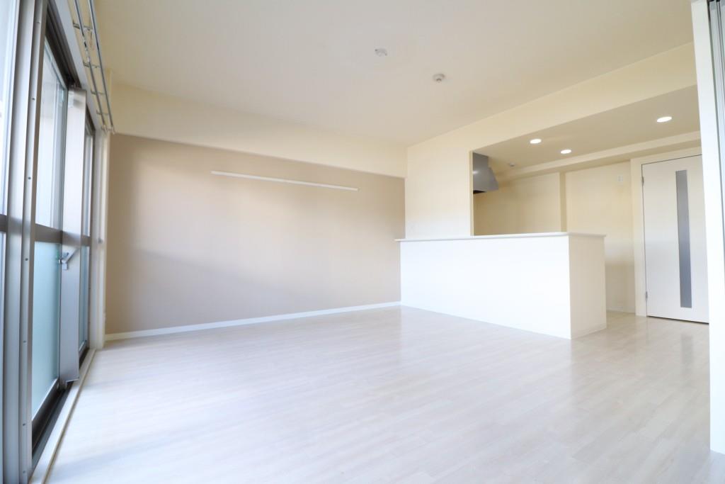 クレセントコート リビング