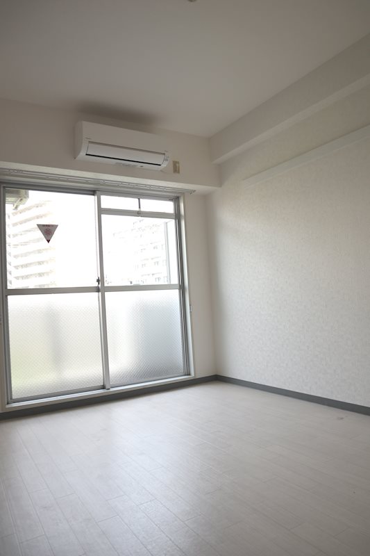 シャトー辰巳 リビング