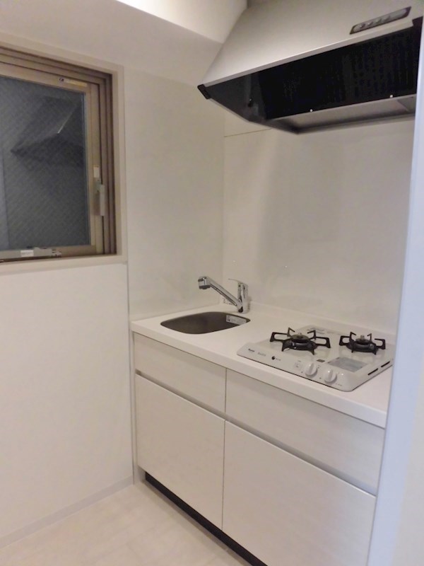 フレール江坂レジデンシャル キッチン