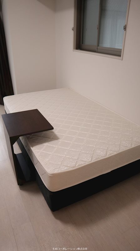 フレール江坂レジデンシャル ベッドルーム