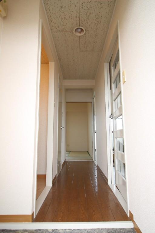 メゾンクレール 玄関