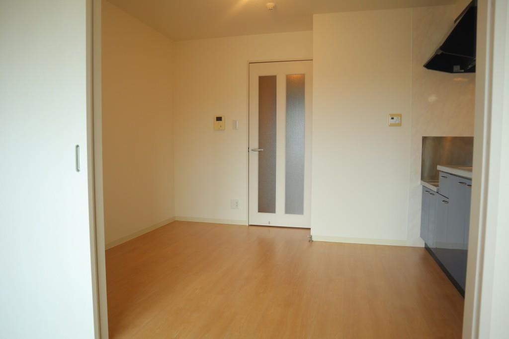 サクシード胤 リビング