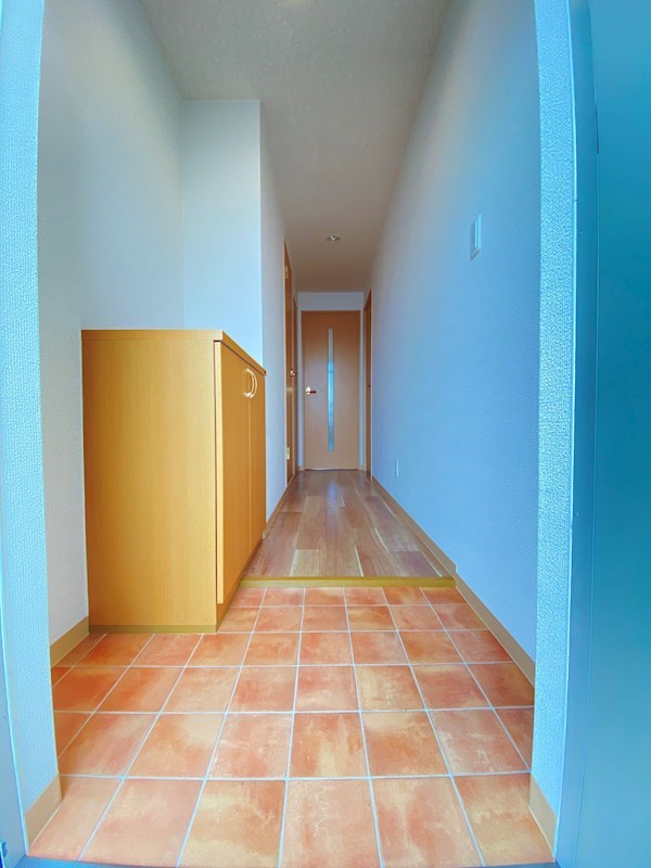 サージュ・ヴィラ 玄関