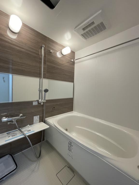 グランヴィラッセ北梅田 玄関