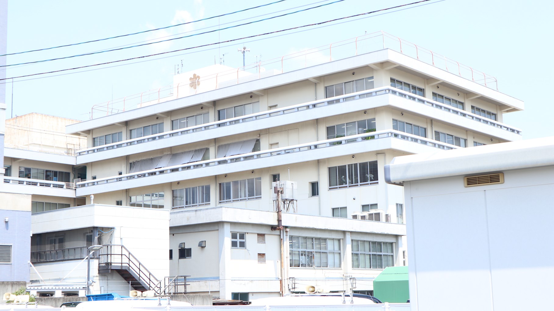 プレミール28 役所