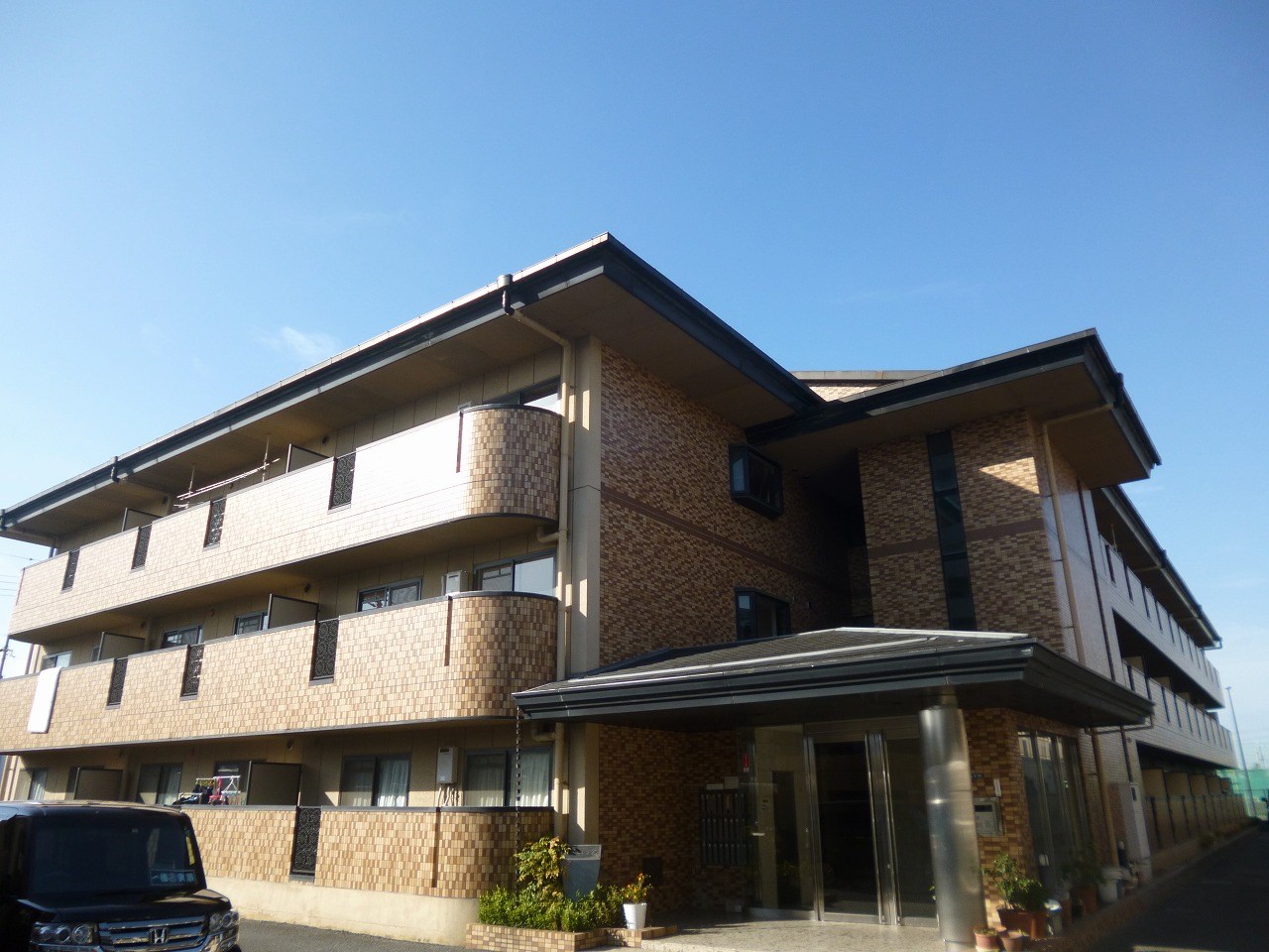 エクセレンス 外観