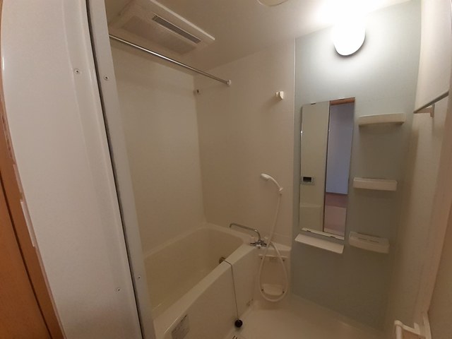 プラティーク　ベリエ 風呂画像