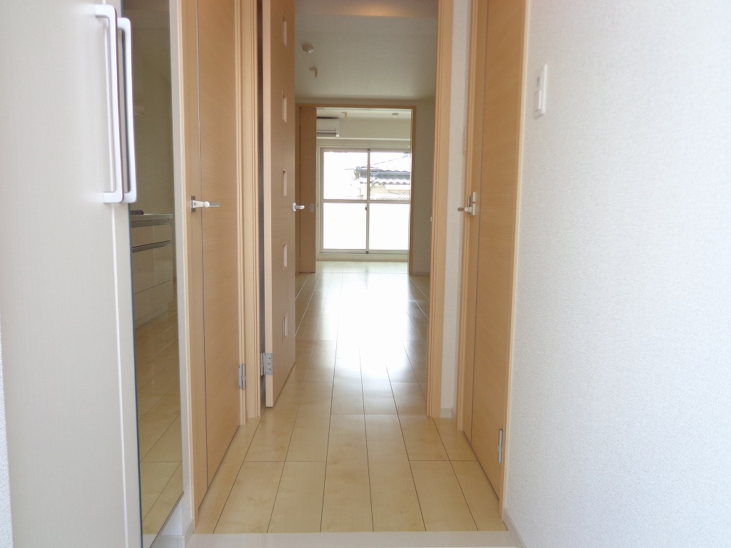 サンプラザ　茨木 玄関