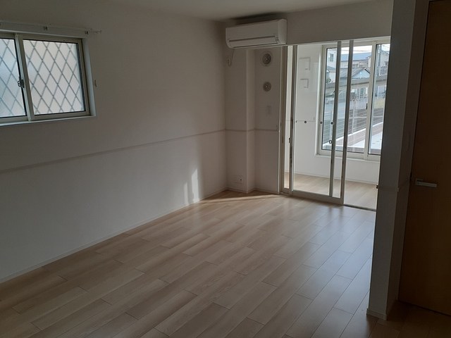 ラヴィボヌール如是Ⅱ リビング