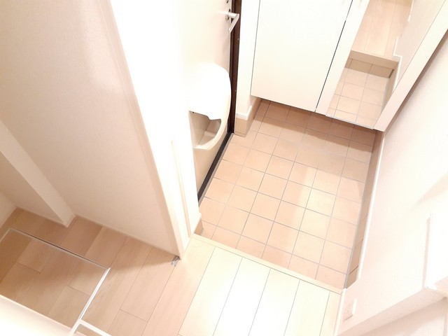 アヴニール 玄関