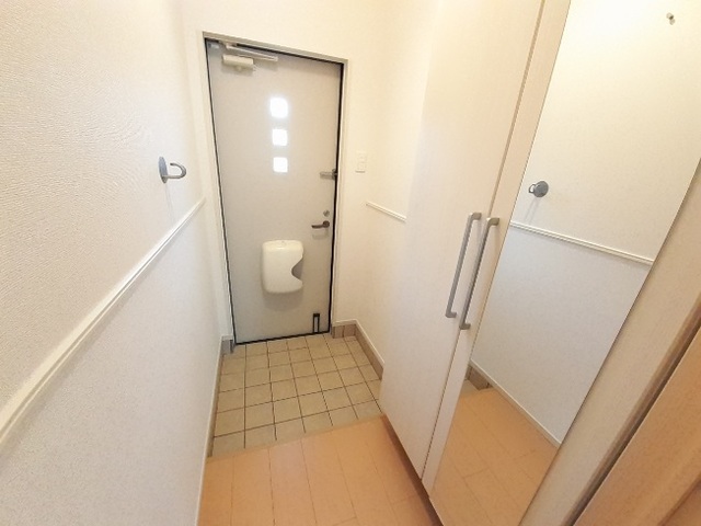 エスクード　Ⅱ 玄関