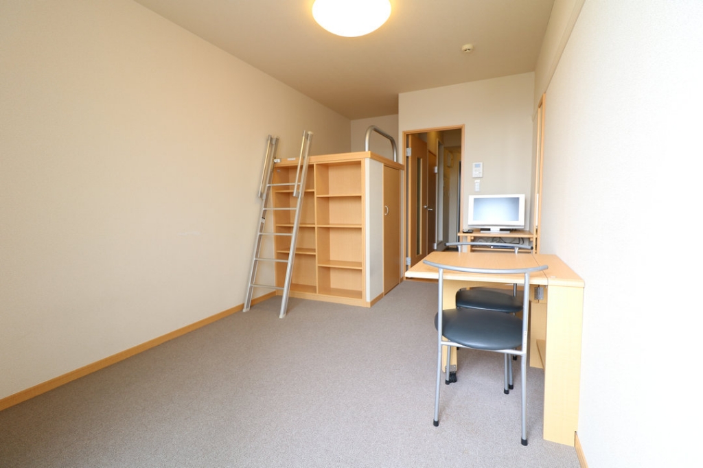 レオパレスアゼリア蛍池 ベッドルーム