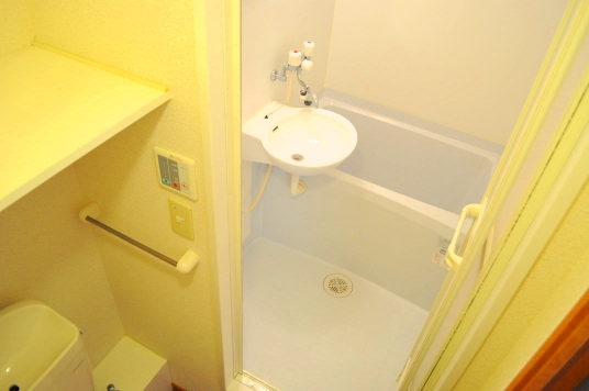 レオパレスイクセン２ 風呂画像