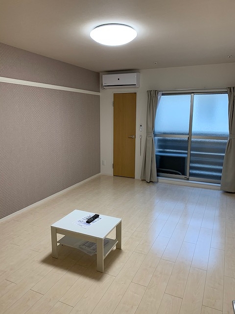 クレイノクリエイト仁川 リビング