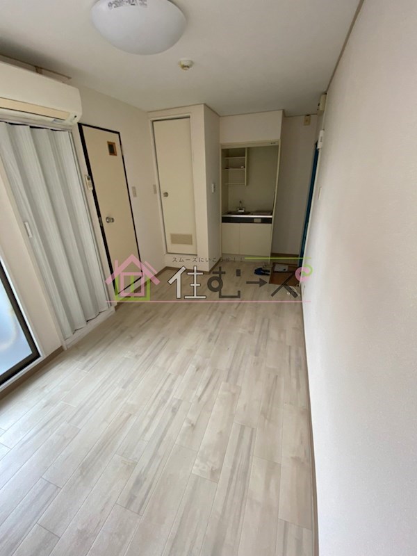 キューブ西加賀屋 リビング