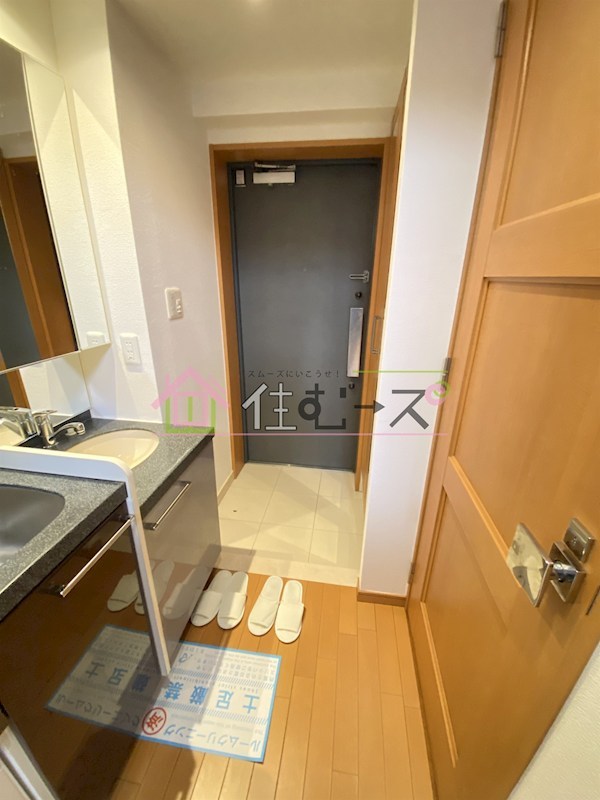 エステムプラザ梅田EAST 玄関